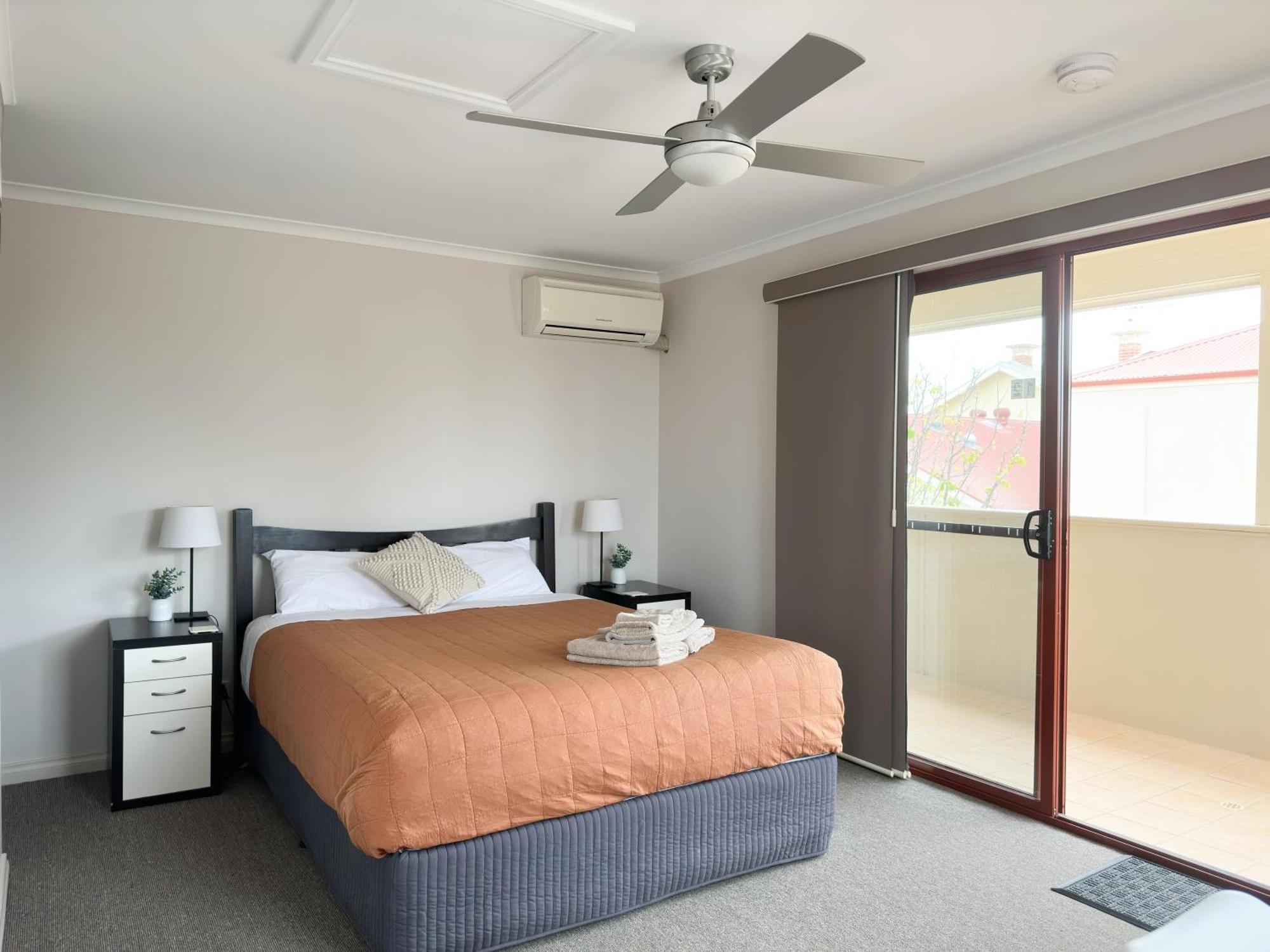 Port Vincent Motel & Apartments Dış mekan fotoğraf